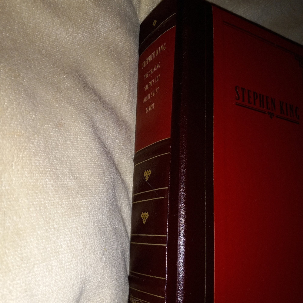 Stephen King book - Picture 5 of 7